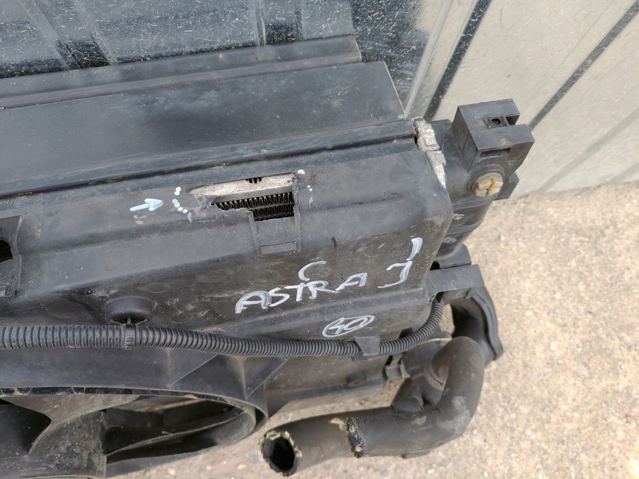 komplet chlodnic wentylator opel astra j 1,7 cdti