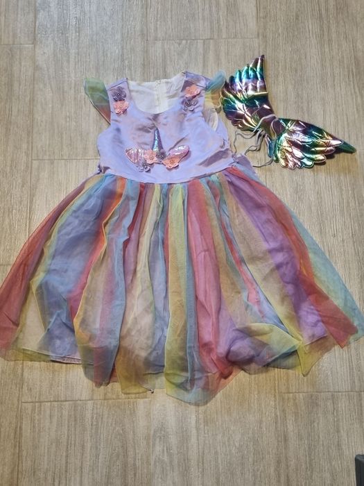 Сукня з принтом єдиноріга та крильця