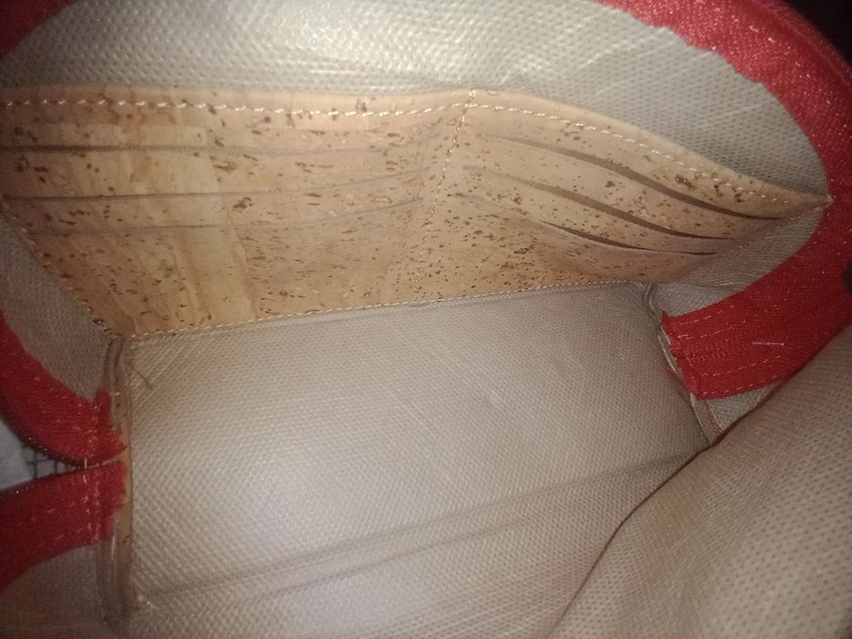 Bolsa com etiqueta cortiça
