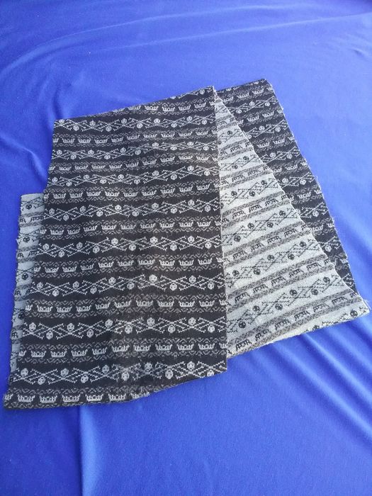 Шарф длинный с черепами