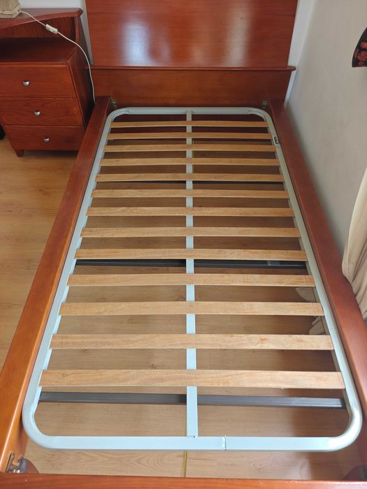 Cama e Mesa de Cerejeira (maciça)