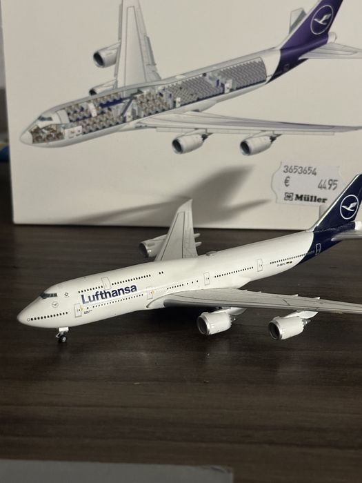 Продаю 4 масштабных моделей