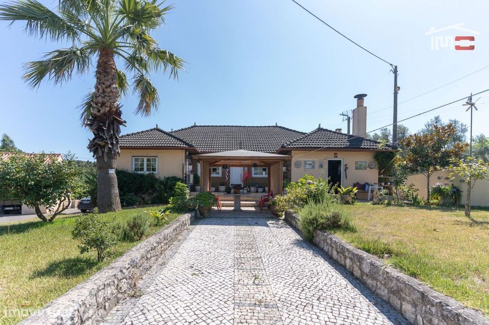 Moradia T3 Com Res Do Chão E Cave Em Moita Do Martinho São Mamede