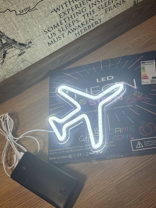 Неоновий світильник «Літак»