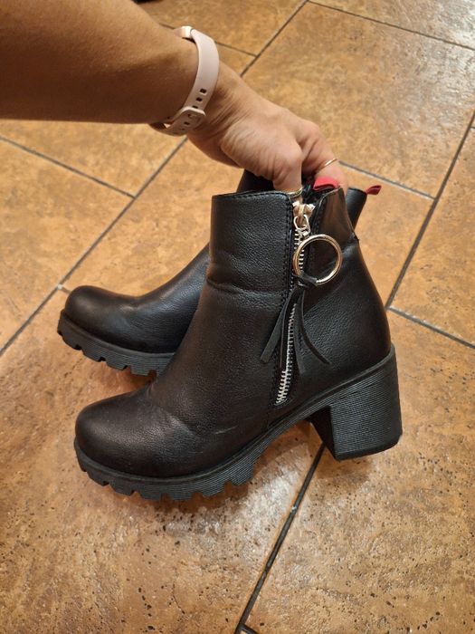Botki czarne Graceland 37