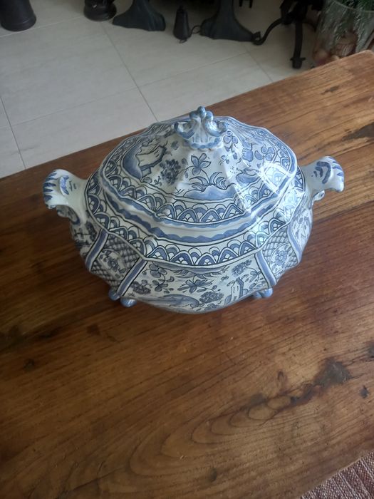 Terrina em porcelana