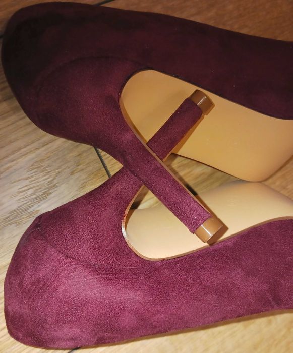 Szpilki bordowe roz. 38 NOWE