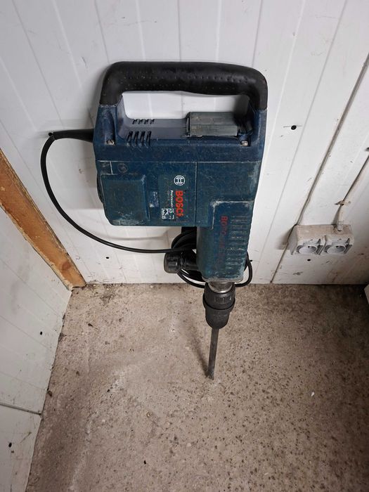 Młot Bosch GSH 11 E