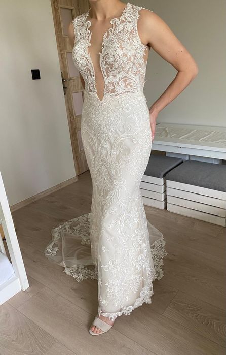 Suknia ślubna syrenka, tren