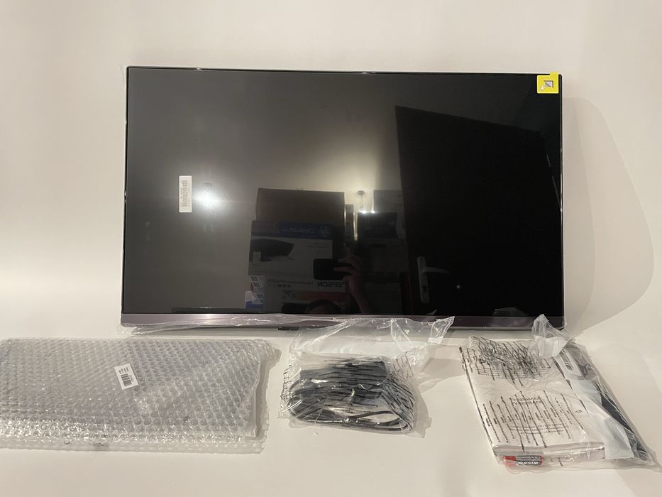 Telewizor Smart TV Panasonic 32 cale TV-32S50AEZ Box