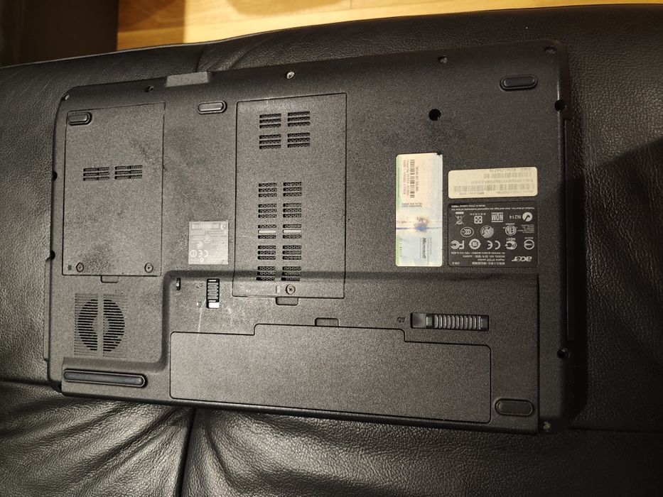 Laptop Acer Aspire 5732Z z baterią i zasilaczem