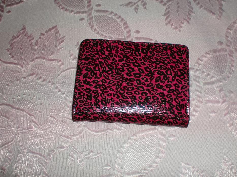 Carteira cor de rosa - padrao leopardo - Fornarina