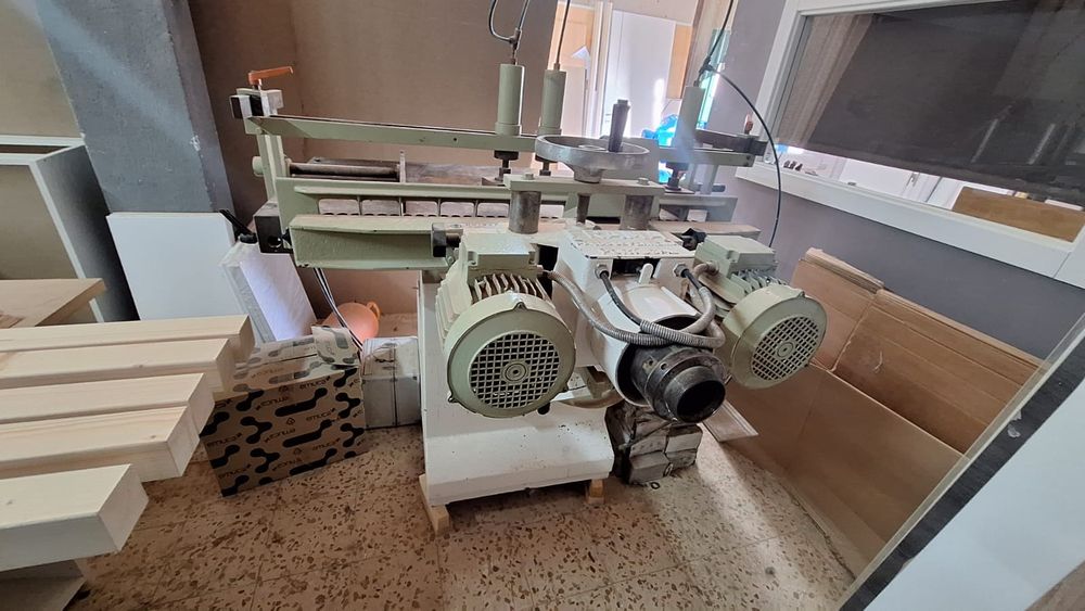 Vende-se Multifuradora