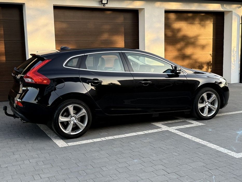Volvo V40 Piękne Zadbane Auto Skóra Xenon Navi Kamera Cof.