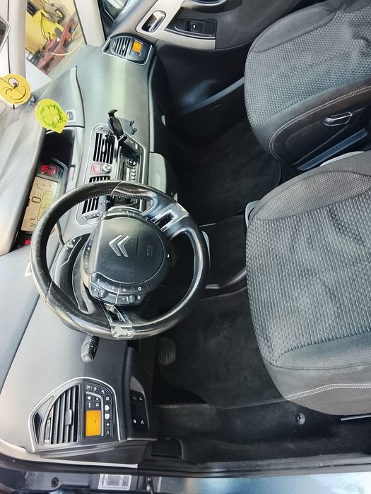 C4 picasso 2010 com reserva de propriedade!