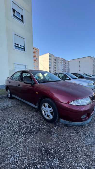 Carro Mitsubishi Carisma Hatchback