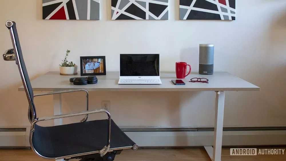 Vendo secretária IKEA SKARSTA - USADA