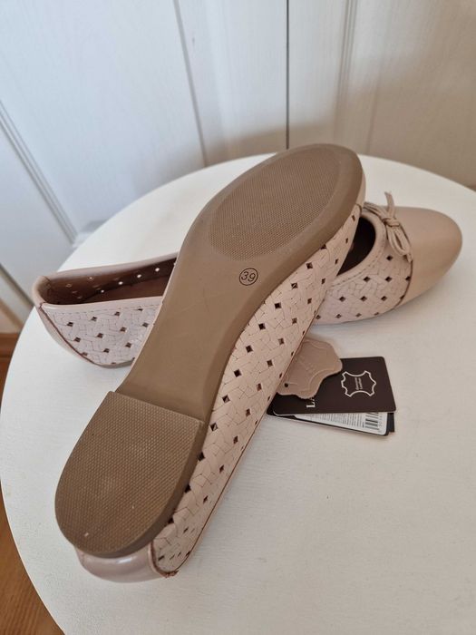sprzedam nowe baleriny marki Lasocki