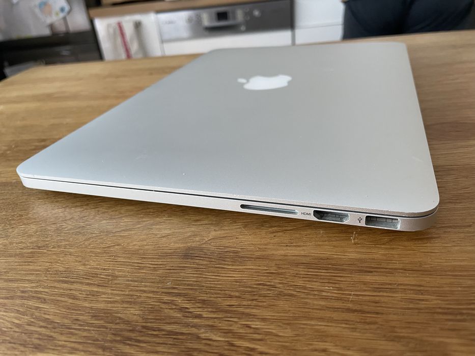 Zadbany apple MacBook Pro 13” retina ssd 250GB  sequoia