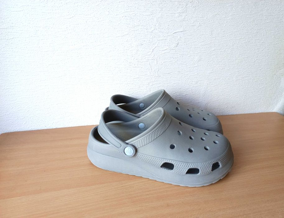 Класні крокси шльопанці crocs м6w8/38-39р. устілка 25,2 см.