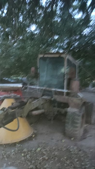 Продам стрілу з ковшом від т-16