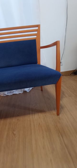 Canape, cadeirão madeira maciça e veludo azul