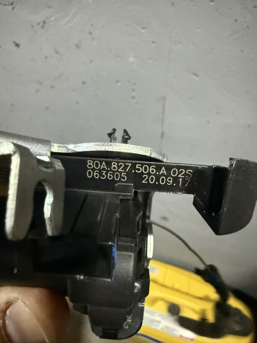 Доводчик дверей багажника Audi Q5 80A 17-21