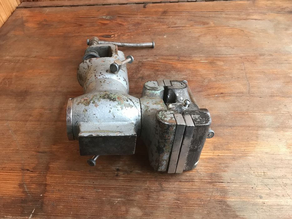 Тиски б/у Лещята виробництво СССР