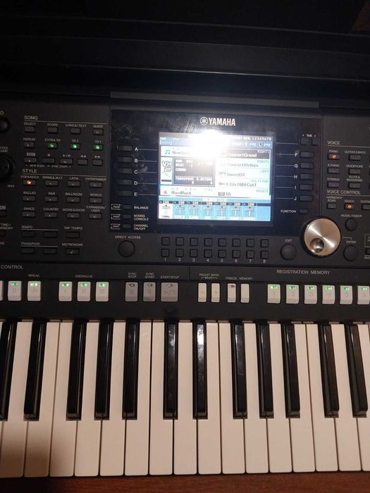 Продам yamaha psr s950