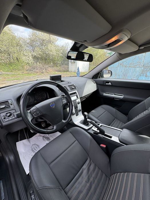 Volvo v50 Drive 2010