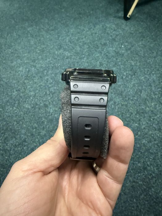 Продам Casio G- Shock GMW-B5000G - 1ER