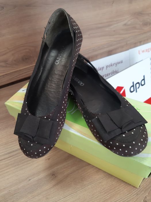 Brązowe tekstylne brązowe tekstylne baleriny w groszki