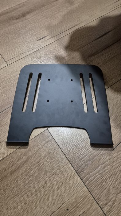 Uchwyt biurkowy na laptopa