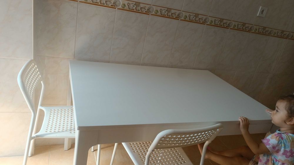 Mesa branca extensível de 120/ 180 x 85 cm