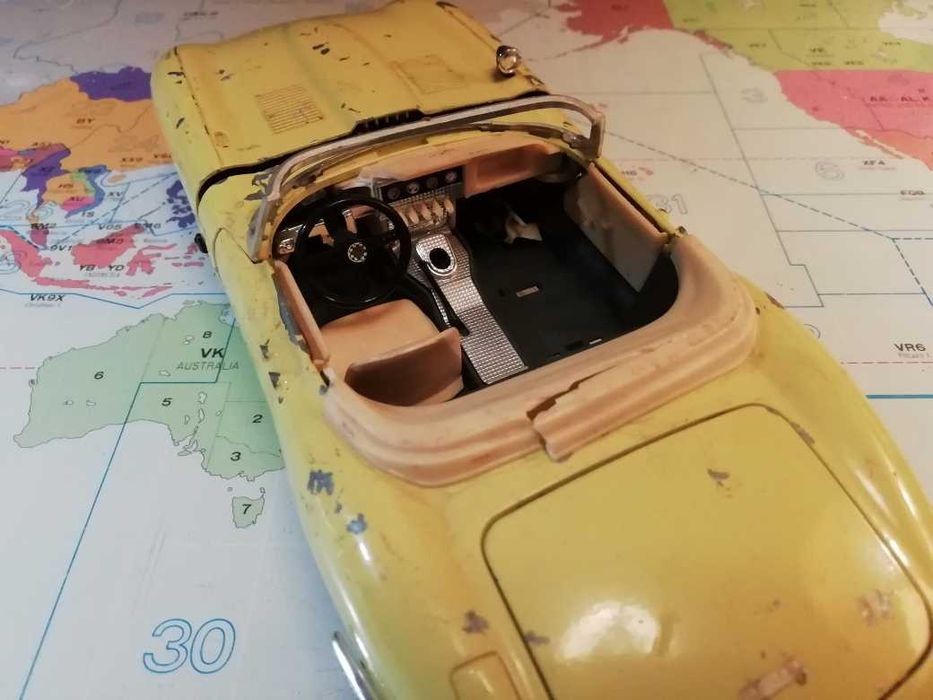 Jaguar E  escala 1:18