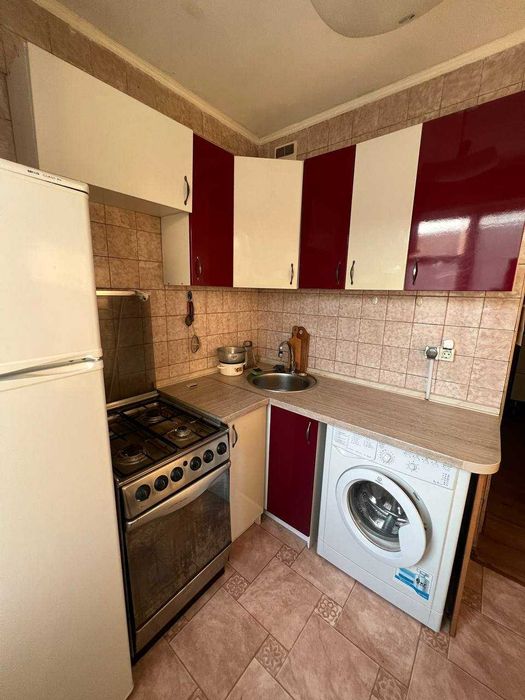 2к квартира 40 м2, Чумака 6, Солом`янський район, терміново
