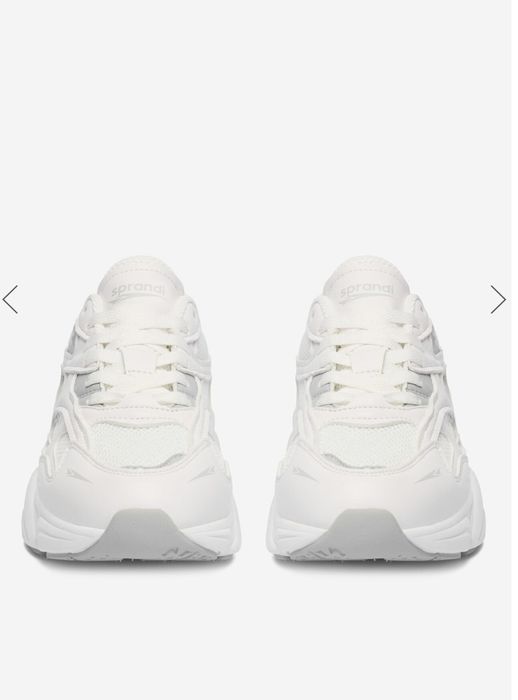 Жіночі білі кросівки Sprandi