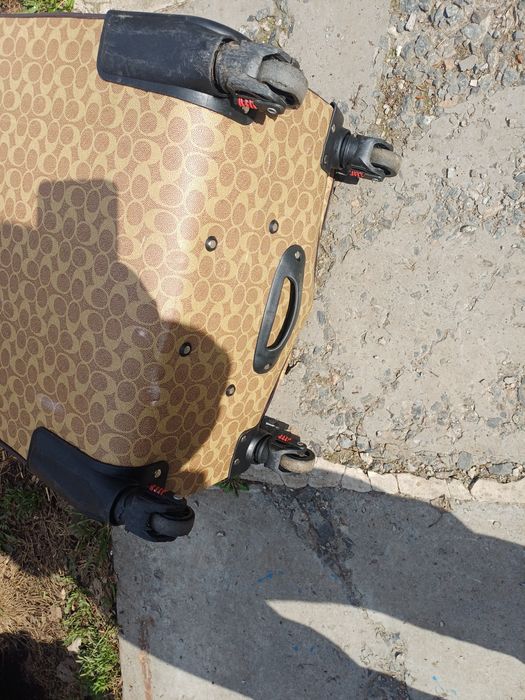 Чемодан  , сумка .валiза