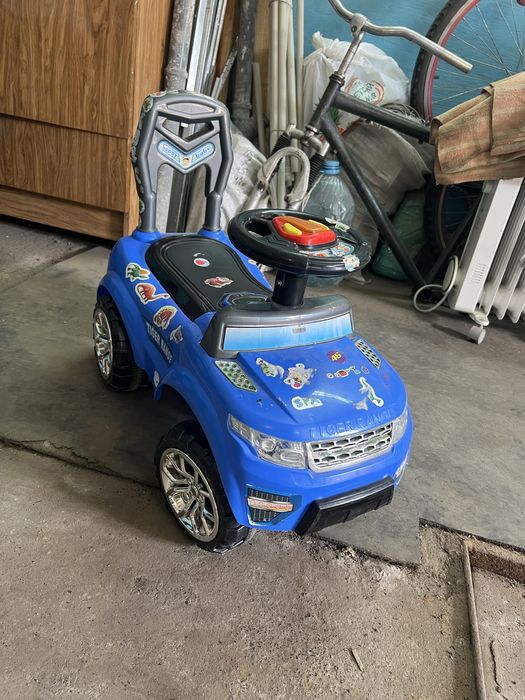 Машинка толокар дитяча синя