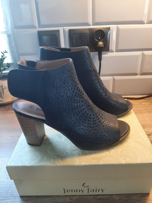 Sandały damskie botki Jenny Fairy roz. 40 Stan bdb