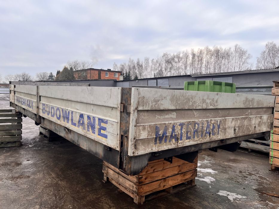 Sprzedam skrzynie burtę