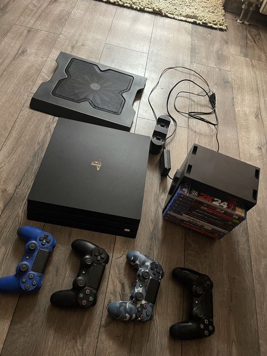 Sprzedam ps4 pro zestaw