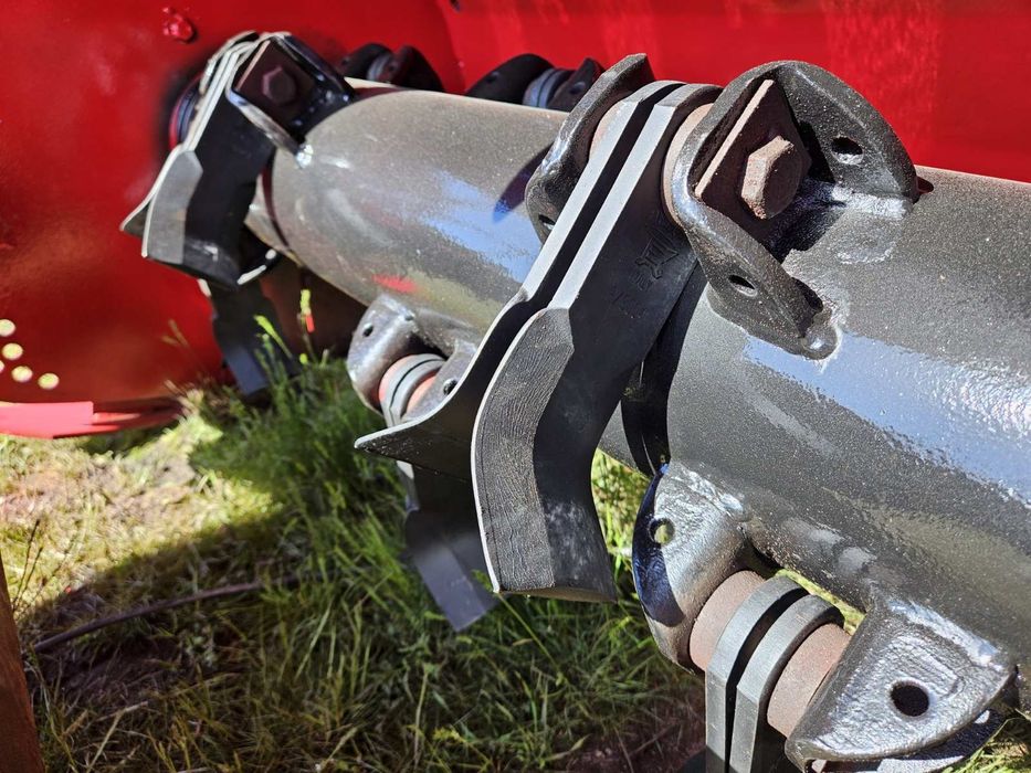 Мульчувач, АГРОМЕХАНІКА 2.4 м, подрібнювач решток, НОВІ НОЖІ, 2010 р.в