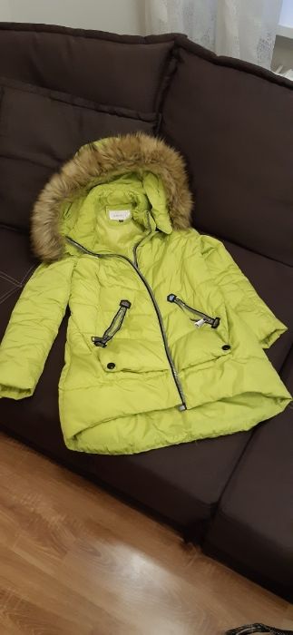 Пуховик жіночий стильний