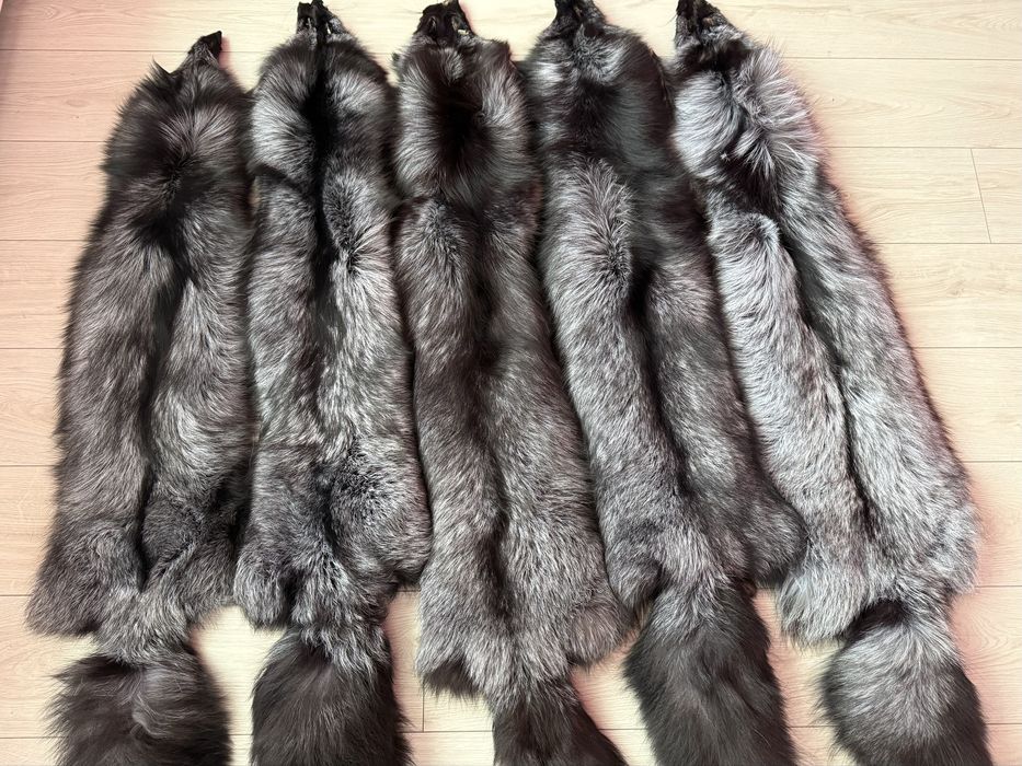 Шкурки (мех) норки, чорнобурки, песця, єнота, лисиці, блюфроста