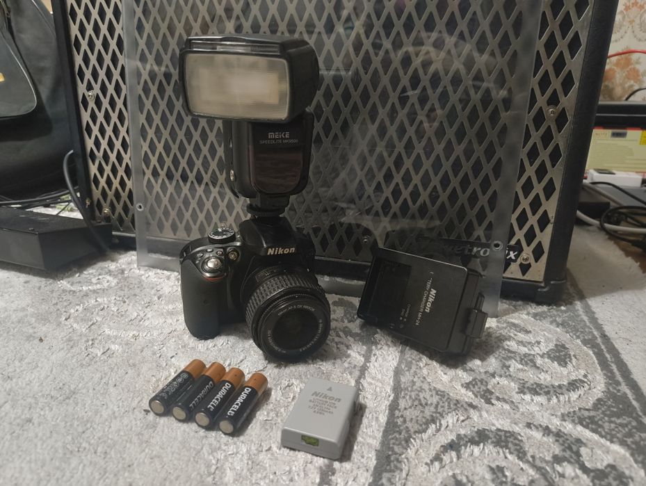 Nikon d3300 + kit + ttl спалах Meike mk950ii