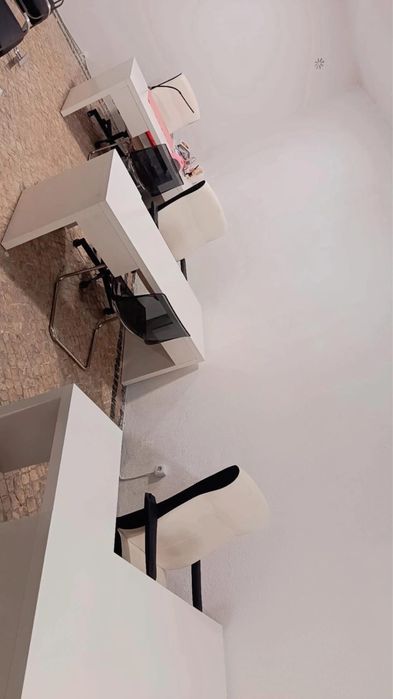 Aluguer de mesa para manicure
