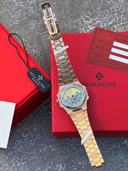 Швейцарские часы Patek Philippe Nautilus Rose Gold