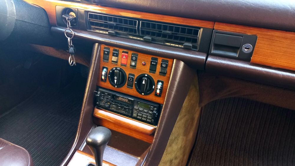 Mercedes-Benz 380 — fotografia 6