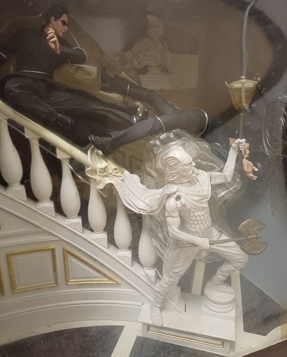 MATRIX , Neo reloaded Chateux Scene Deluxe Box  Diorama  , McFarlane